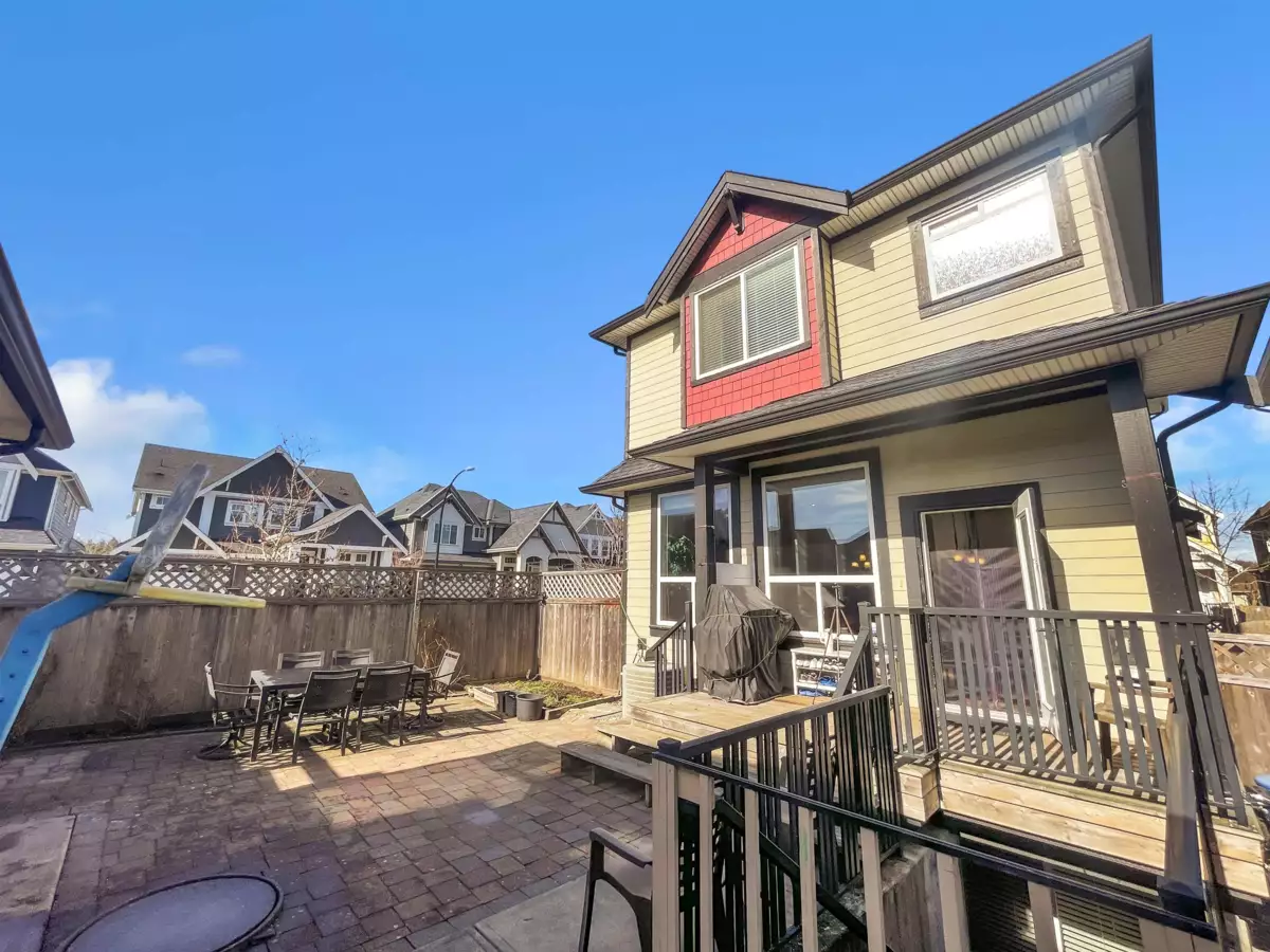 Entry Foyer Photo of 17402 2b Avenue, Surrey, BC