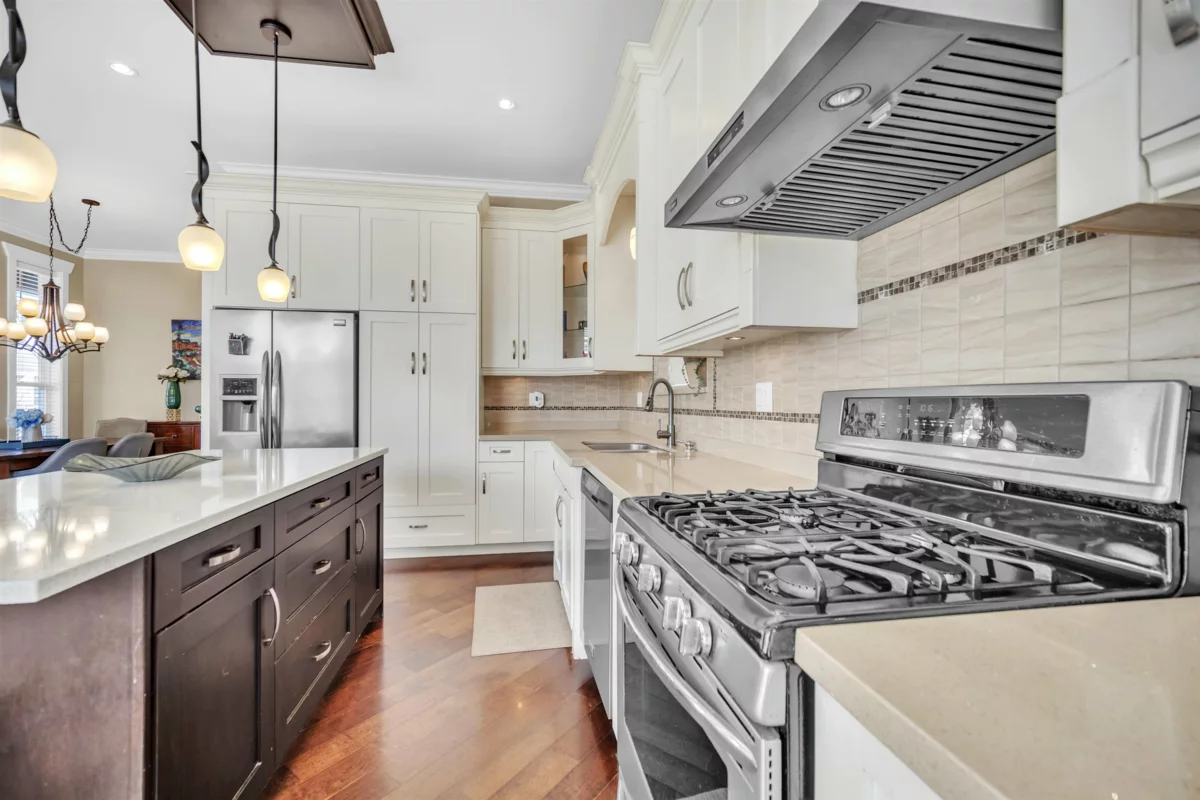 Family Room Photo of 17402 2b Avenue, Surrey, BC