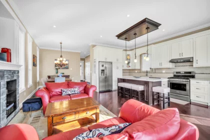 Kitchen Photo of 17402 2b Avenue, Surrey, BC