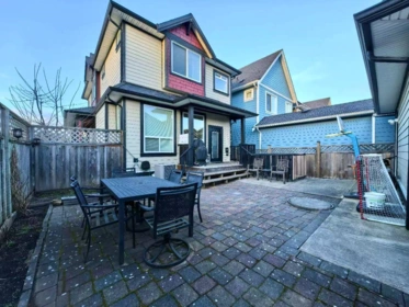 Office / Den Photo of 17402 2b Avenue, Surrey, BC