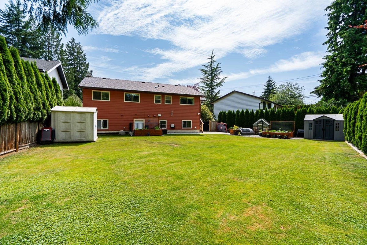 Community Amenities Photo (Clubhouse) of 20419 91a Avenue, Langley, BC