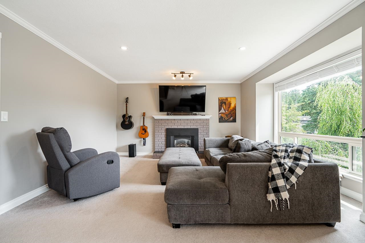 Family Room Photo of 20419 91a Avenue, Langley, BC