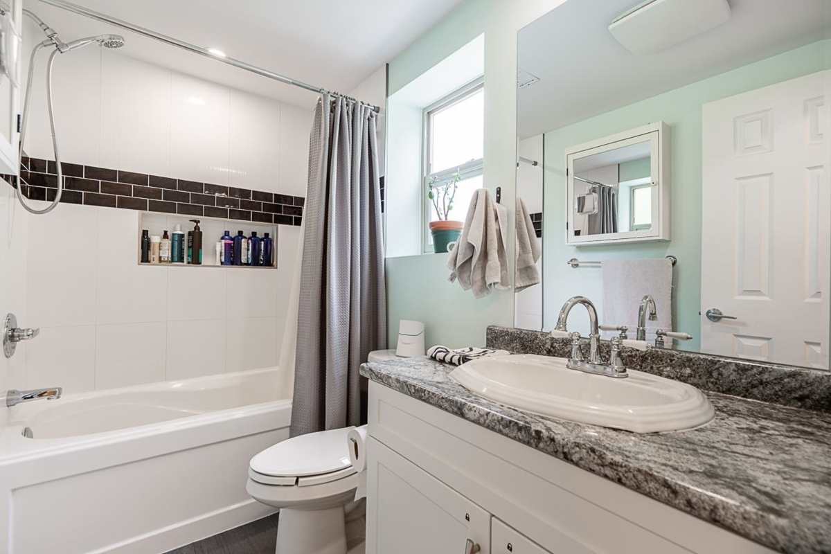 Outdoor Kitchen Photo of 20419 91a Avenue, Langley, BC