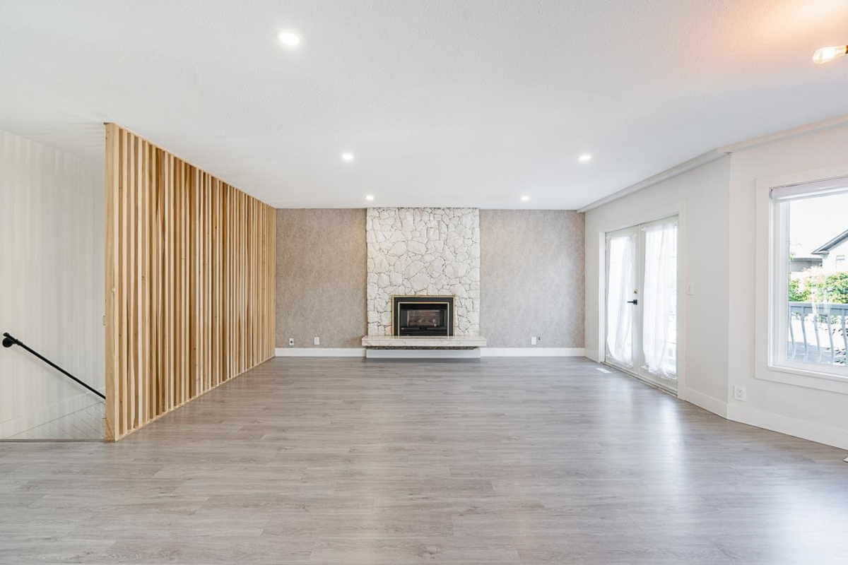 Kitchen Island Photo of 4346 Dundas Street, Burnaby, BC