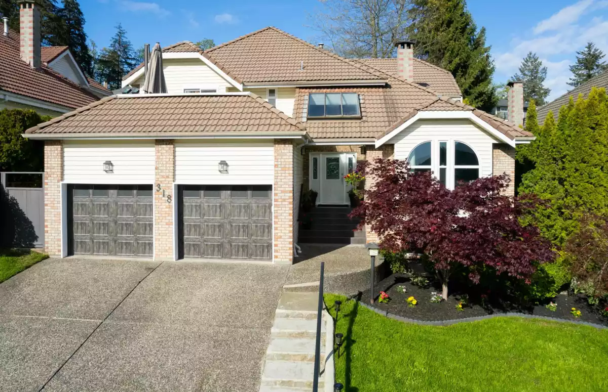 Breakfast Nook Photo of 318 Roche Point Drive, North Vancouver, BC