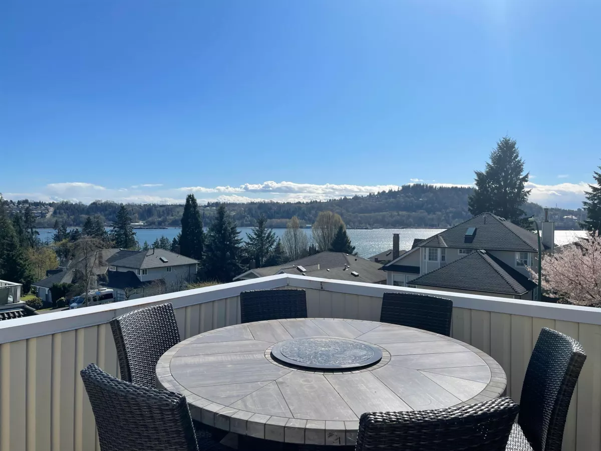 Dining Area Photo of 318 Roche Point Drive, North Vancouver, BC