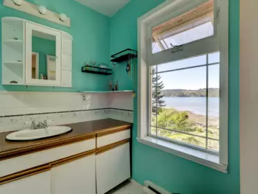 Hallway Photo of 6283 Sechelt Inlet Road, Sechelt, BC