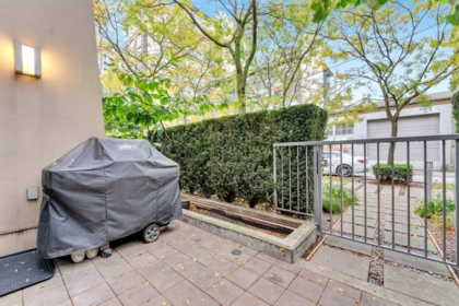 Backyard Photo of 268 W 1st Avenue, Vancouver, BC