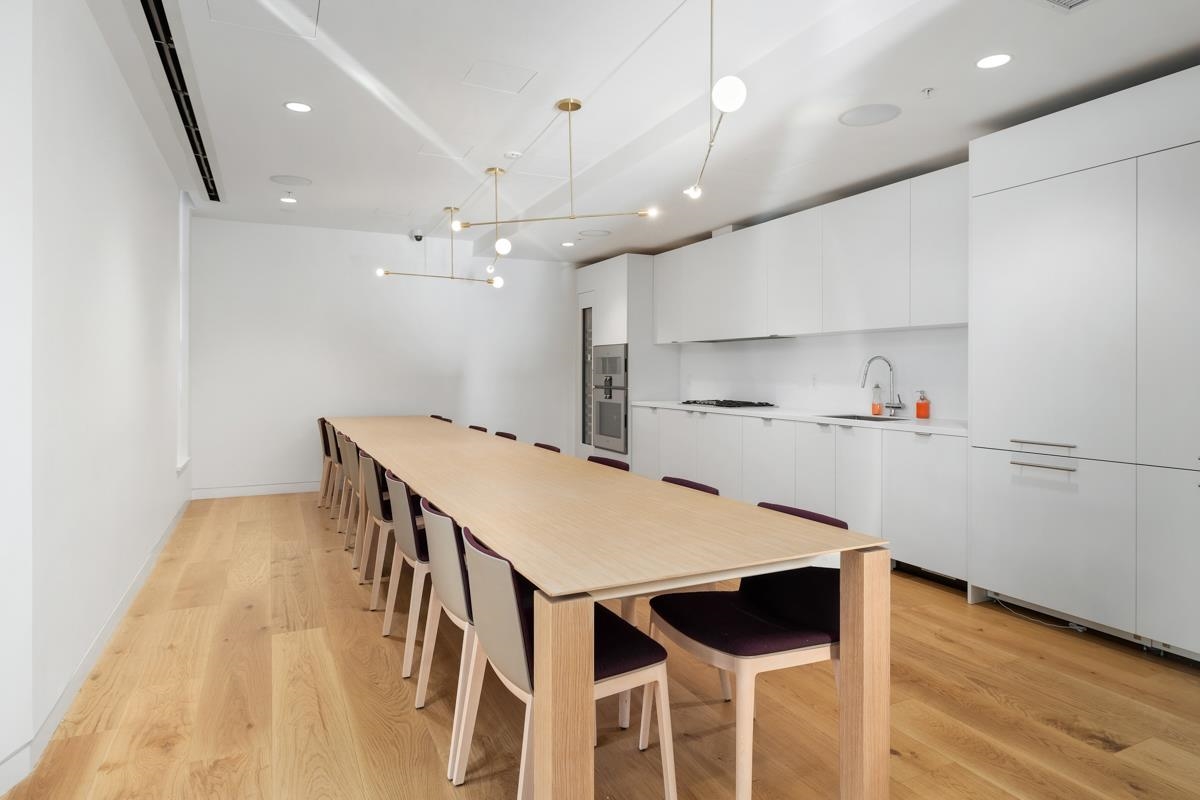 Entry Foyer Photo of 3210 1289 Hornby Street, Vancouver, BC