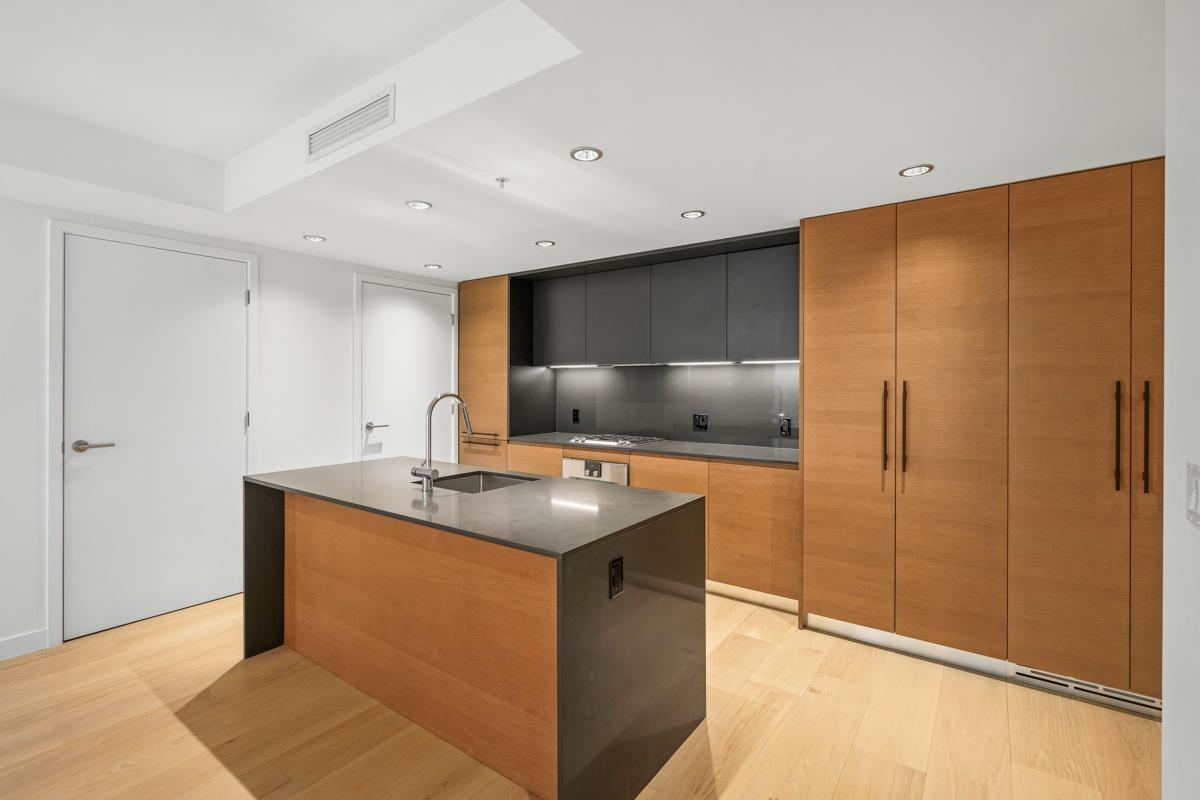 Exterior Rear Photo of 3210 1289 Hornby Street, Vancouver, BC