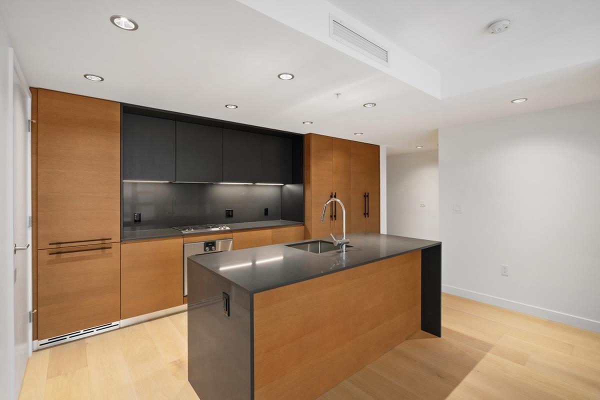 Living Room Photo of 3210 1289 Hornby Street, Vancouver, BC