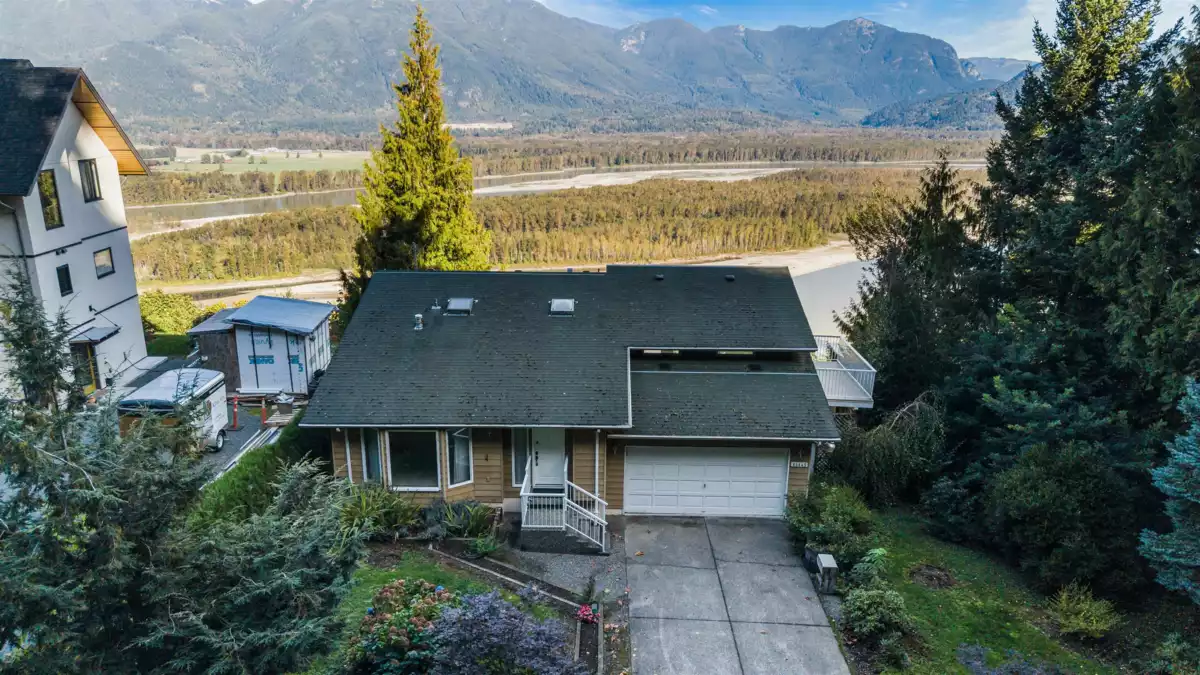 Garden / Landscaping Photo of 43445 Alameda Drive, Chilliwack, BC