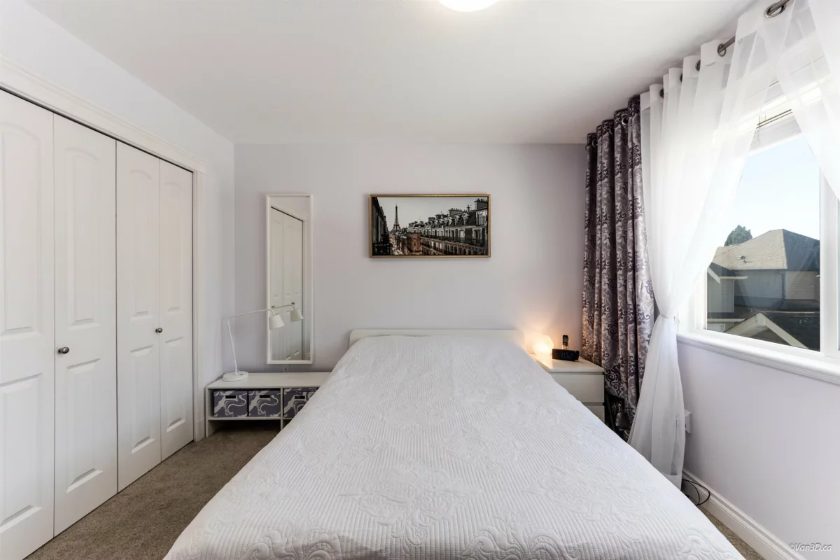 Basement Recreation Room Photo of 6631 192a Street, Surrey, BC