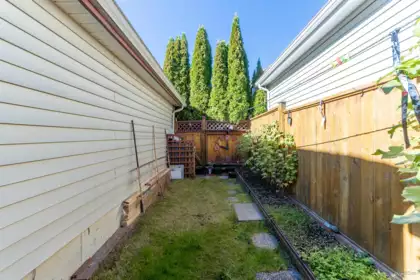 Swimming Pool Photo of 6631 192a Street, Surrey, BC