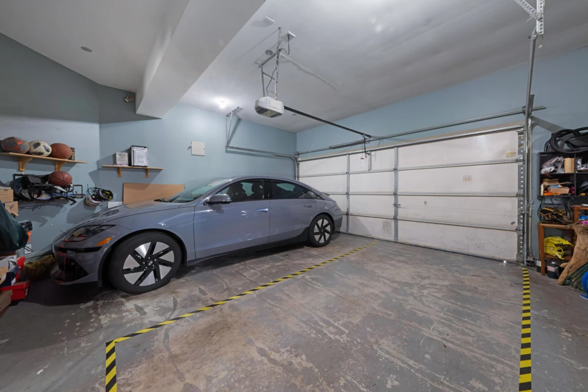 Guest Bathroom Photo of 6 Linden Street, Port Moody, BC