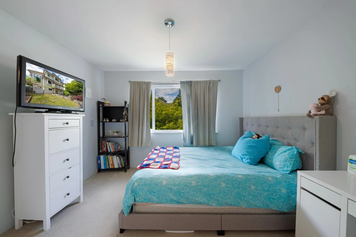 Swimming Pool Photo of 6 Linden Street, Port Moody, BC