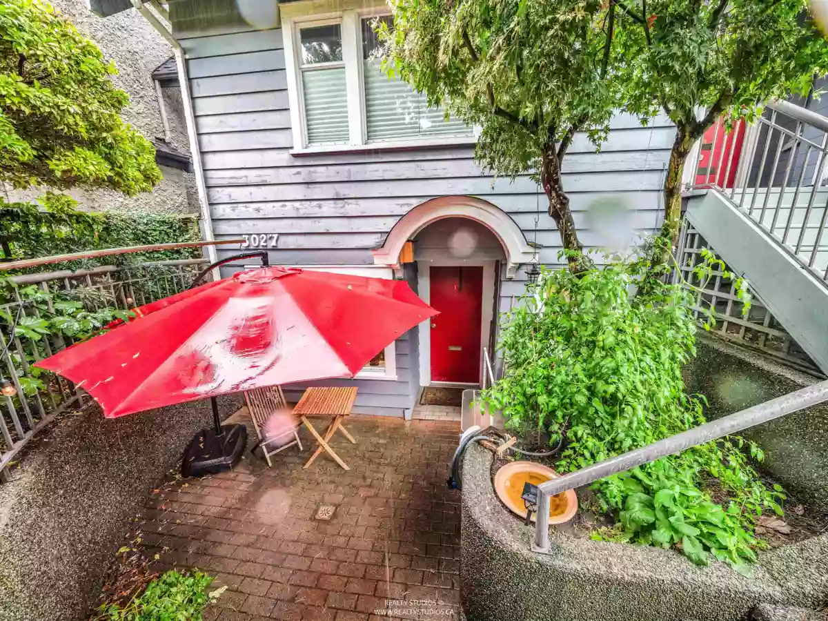 Exterior Rear Photo of 3025 W 2nd Avenue, Vancouver, BC