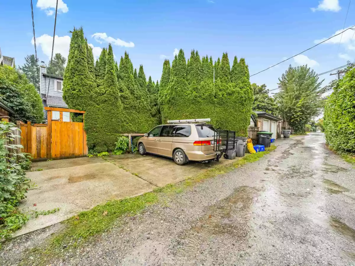 Kitchen Photo of 3025 W 2nd Avenue, Vancouver, BC