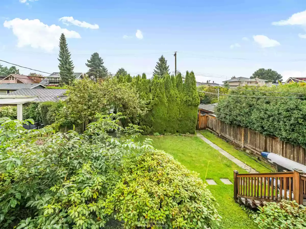 Living Room Photo of 3025 W 2nd Avenue, Vancouver, BC