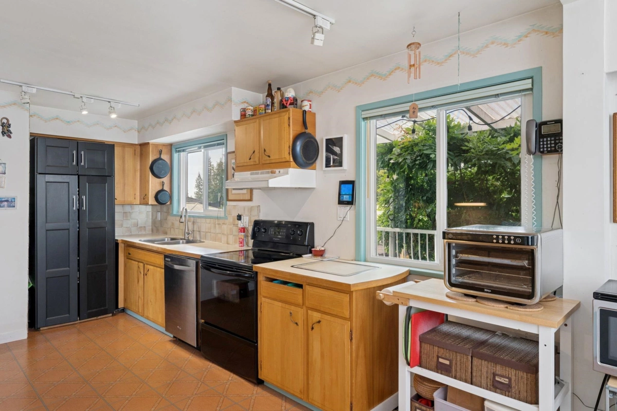 Bedroom 4 Photo of 558 Draycott Street, Coquitlam, BC