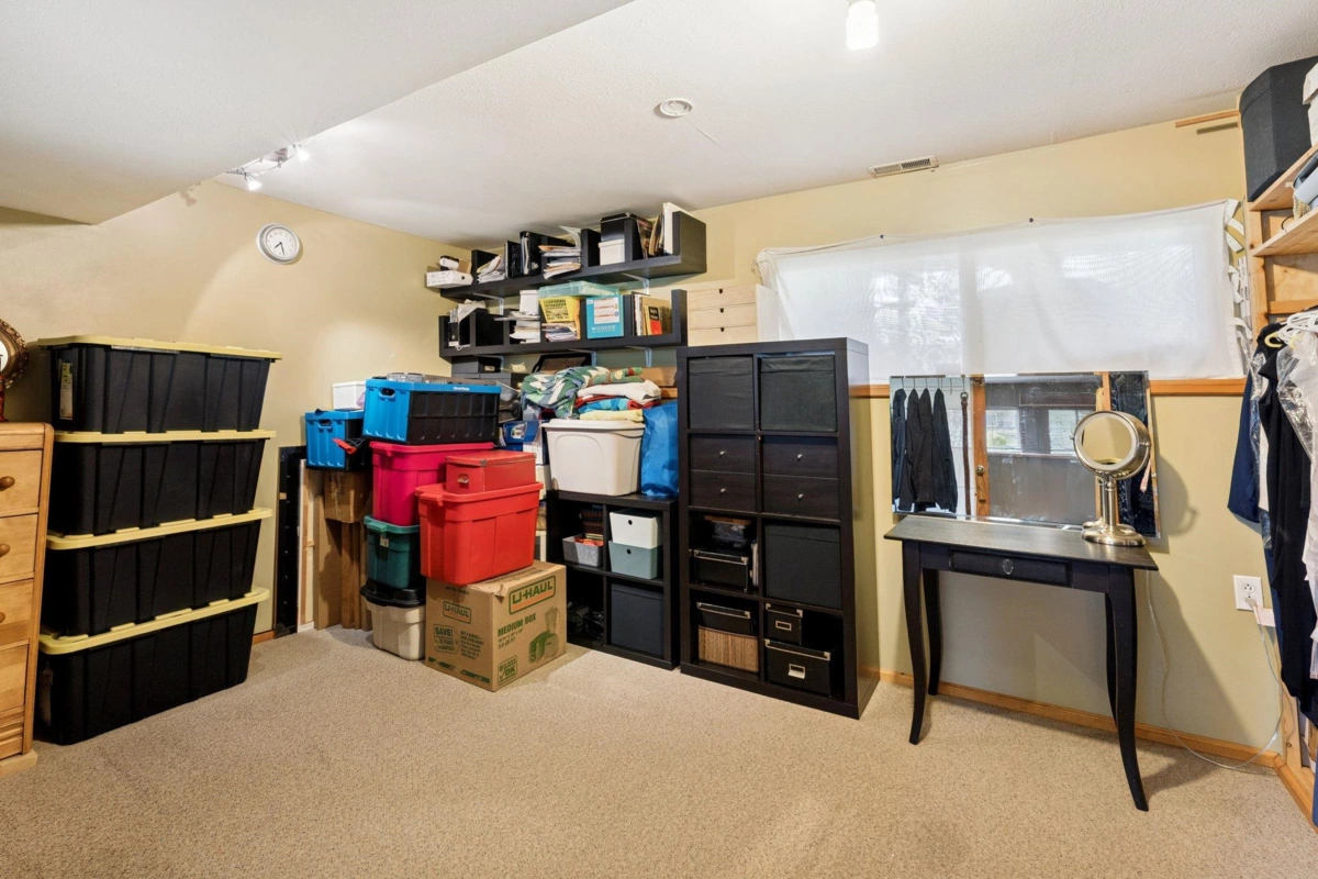 Entry Foyer Photo of 558 Draycott Street, Coquitlam, BC