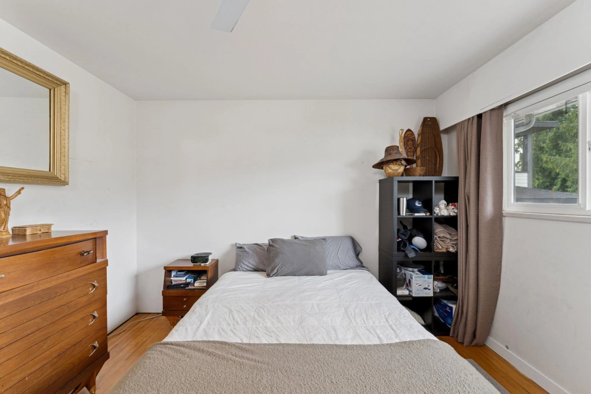 Powder Room Photo of 558 Draycott Street, Coquitlam, BC