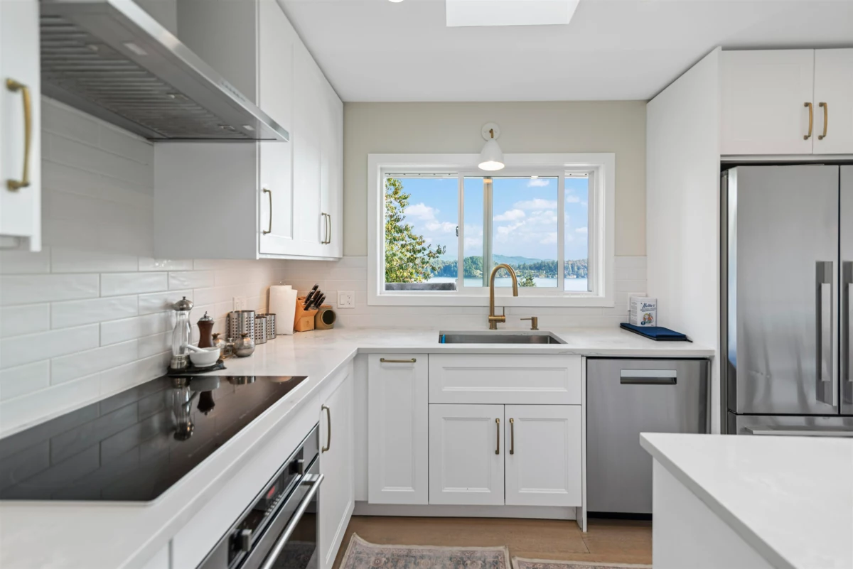 Bedroom 3 Photo of 648 Gibsons Way, Gibsons, BC