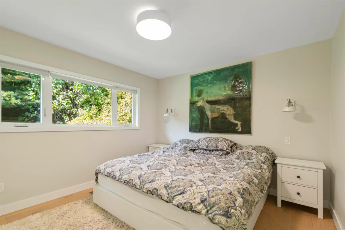 Guest Bathroom Photo of 648 Gibsons Way, Gibsons, BC