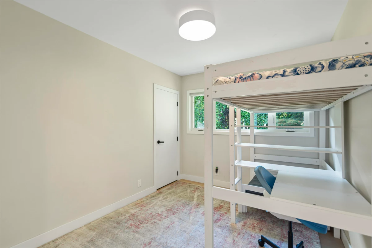 Office / Den Photo of 648 Gibsons Way, Gibsons, BC