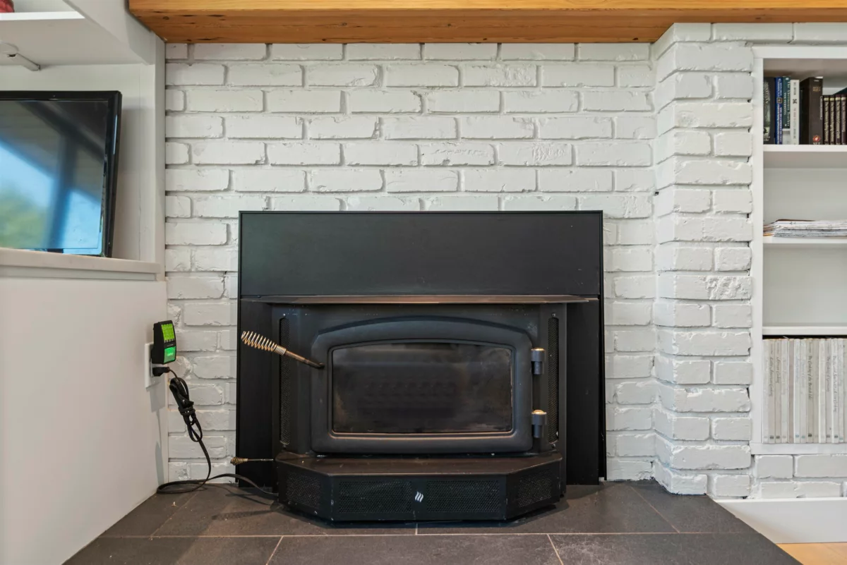 Pantry Photo of 648 Gibsons Way, Gibsons, BC