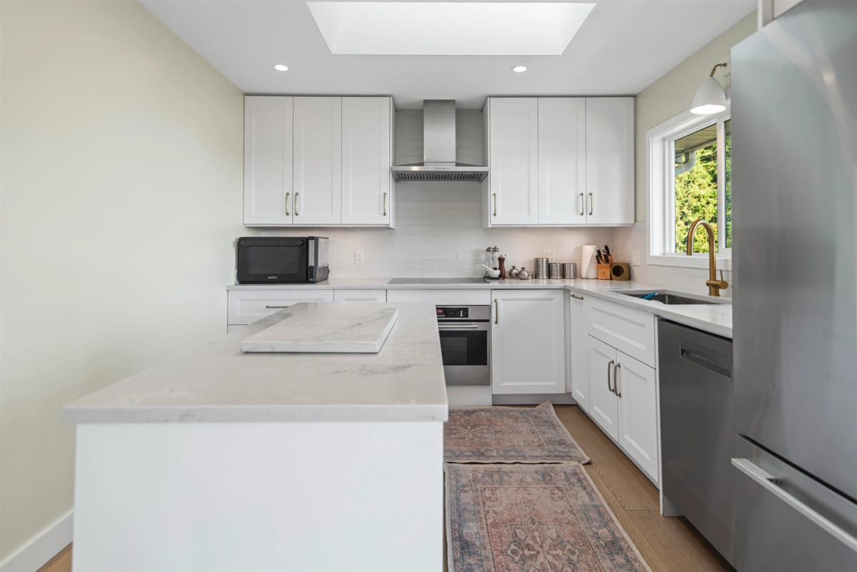 Walk-In Closet Photo of 648 Gibsons Way, Gibsons, BC