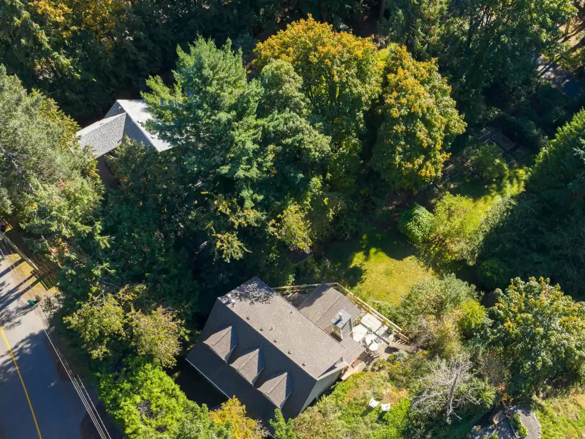Outdoor Kitchen Photo of 1245 Miller Road, Bowen Island, BC
