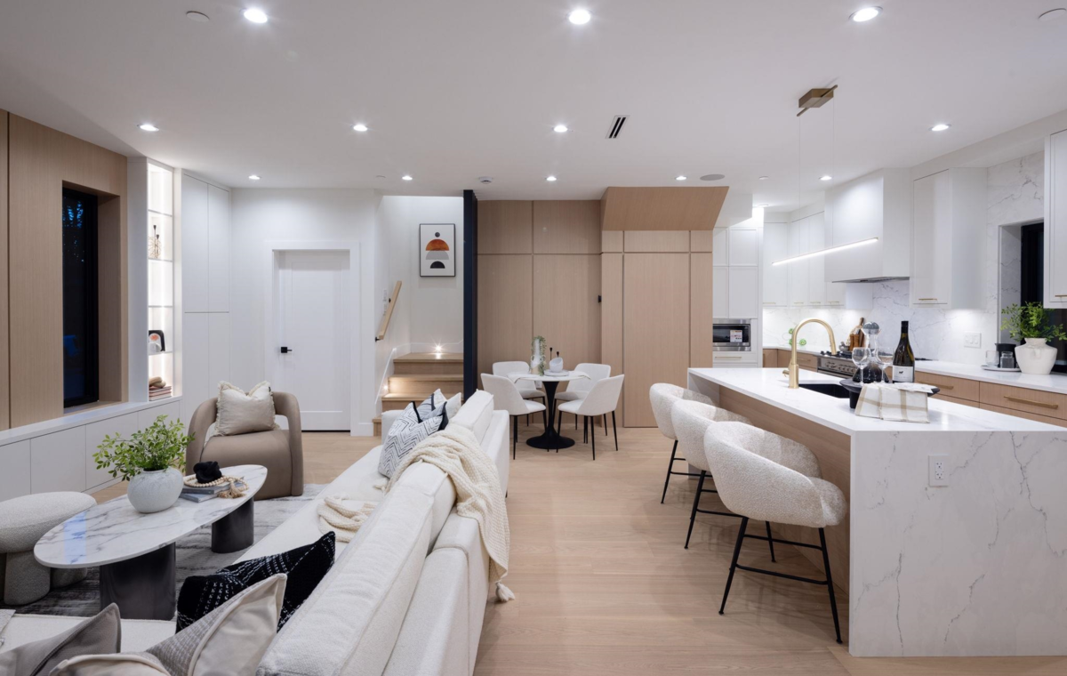 Breakfast Nook Photo of 2307 E 3rd Avenue, Vancouver, BC