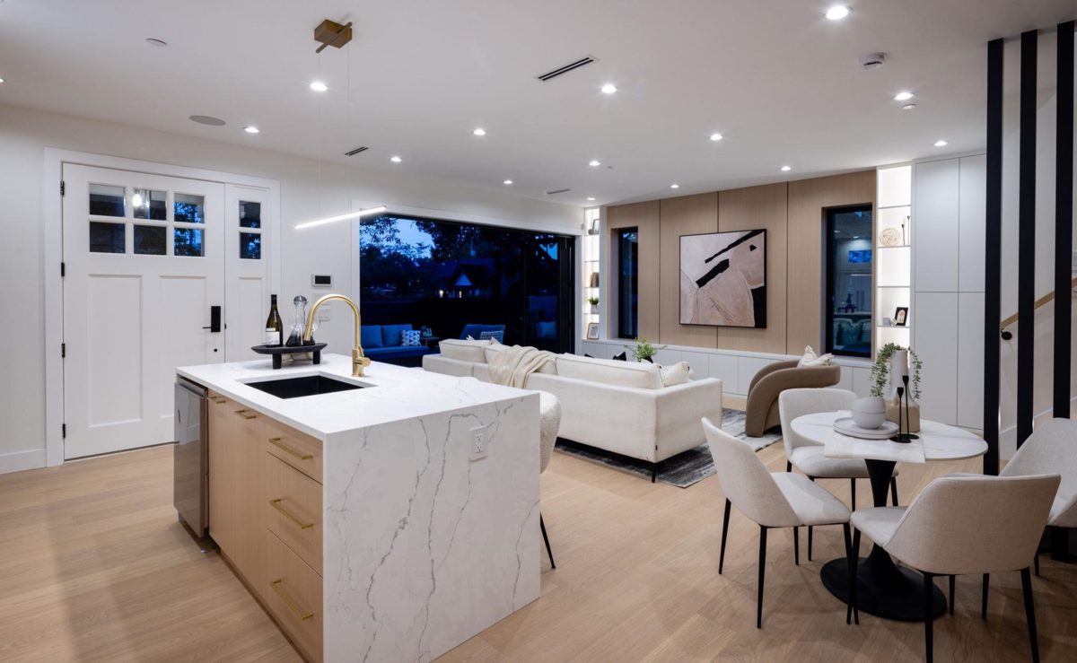 Kitchen Photo of 2307 E 3rd Avenue, Vancouver, BC