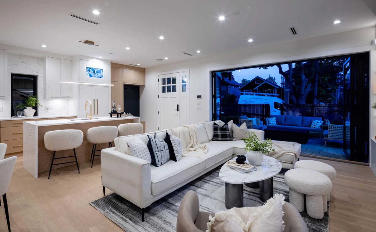 Living Room Photo of 2307 E 3rd Avenue, Vancouver, BC