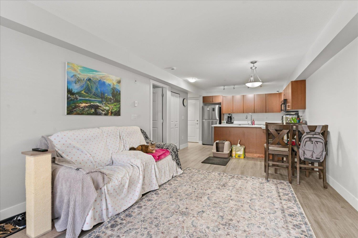 Basement Recreation Room Photo of 101 45555 Yale Road, Chilliwack, BC