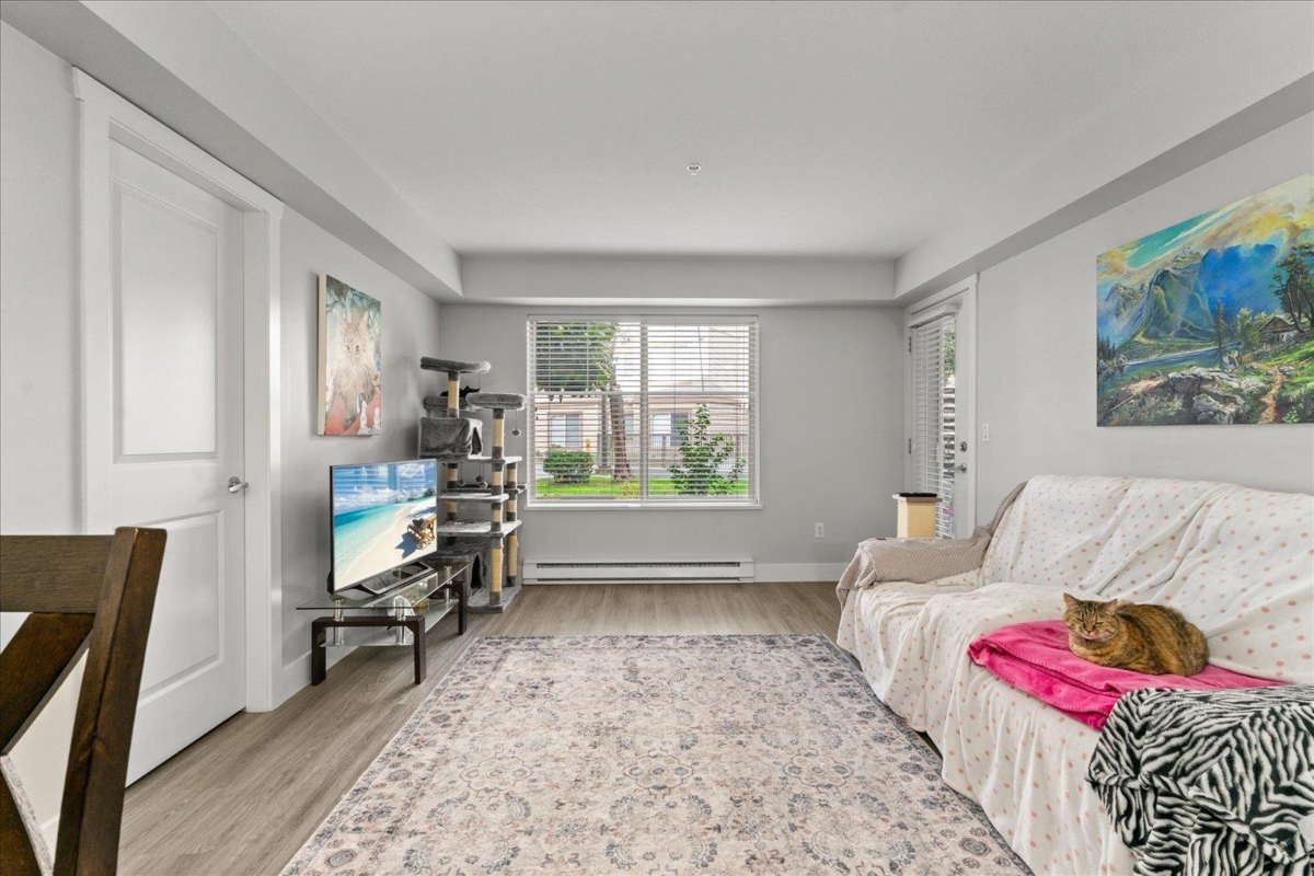 Walk-In Closet Photo of 101 45555 Yale Road, Chilliwack, BC