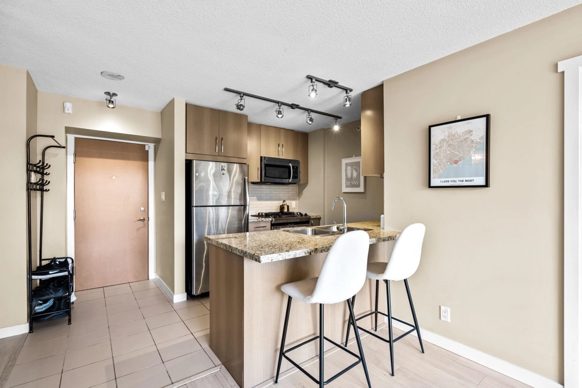 Entry Foyer Photo of 1009 660 Nootka Way, Port Moody, BC