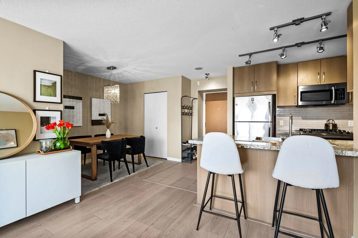 Hallway Photo of 1009 660 Nootka Way, Port Moody, BC