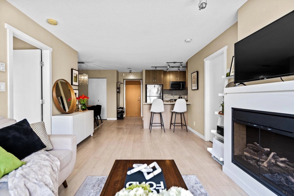 Kitchen Island Photo of 1009 660 Nootka Way, Port Moody, BC