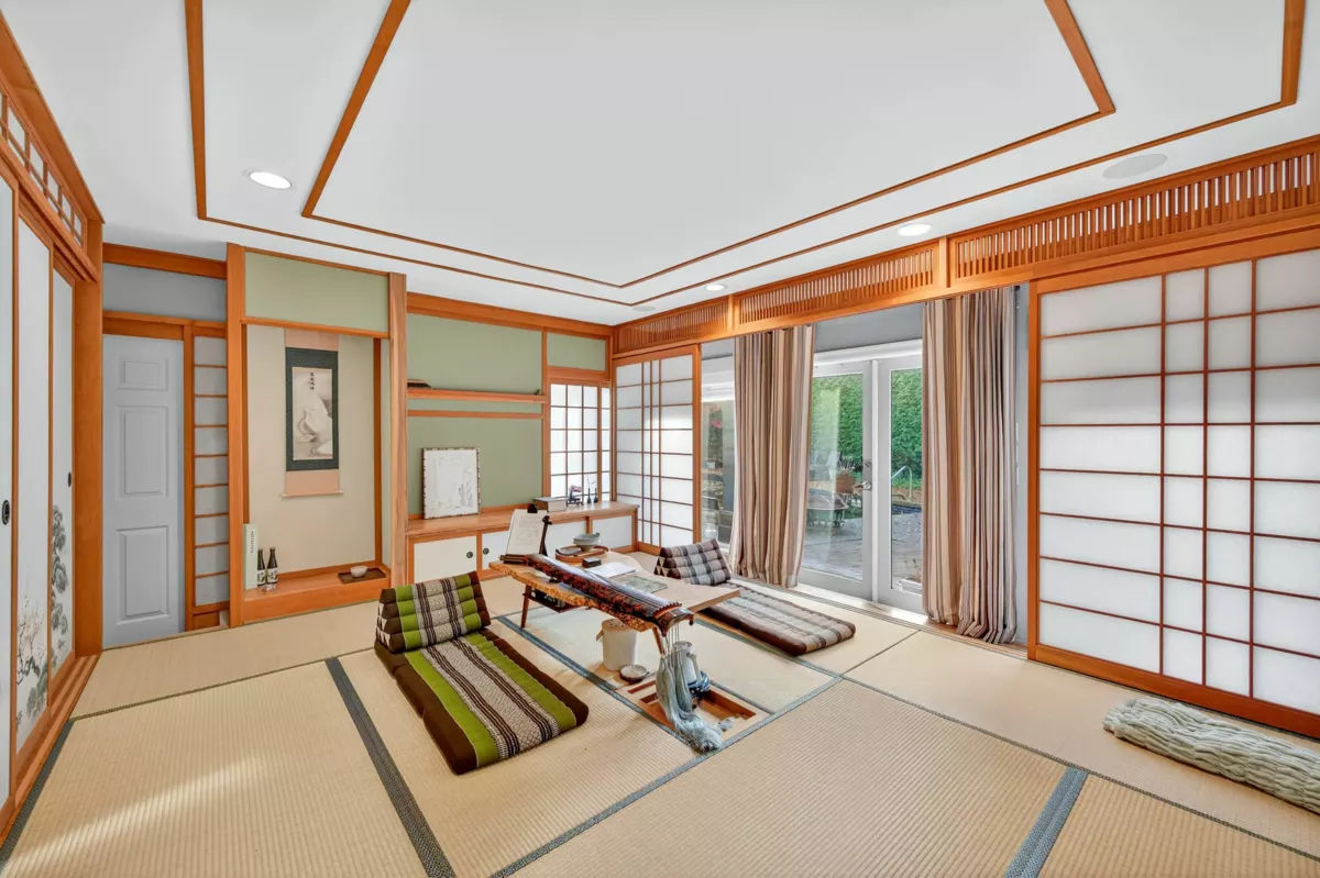 Walk-In Closet Photo of 5891 Laurelwood Court, Richmond, BC