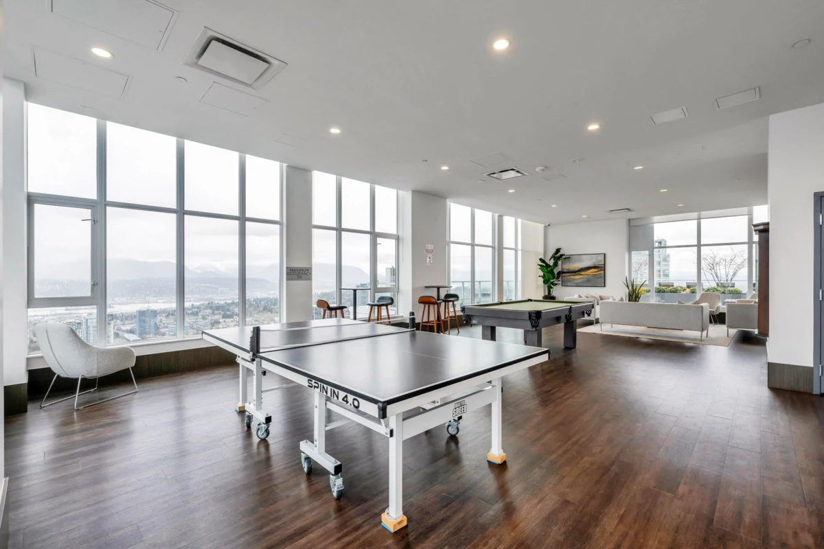 Walk-In Closet Photo of 2809 13350 Central Avenue, Surrey, BC