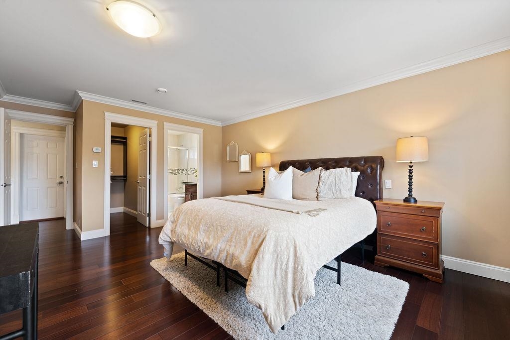 Guest Bathroom Photo of 9200 Saunders Road, Richmond, BC