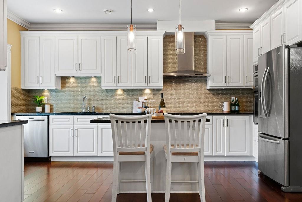 Swimming Pool Photo of 9200 Saunders Road, Richmond, BC