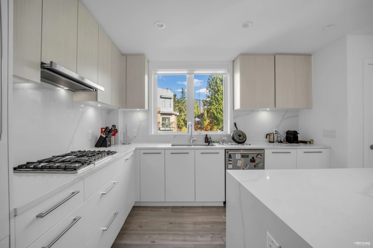 Breakfast Nook Photo of 247 2035 Glenaire Drive, North Vancouver, BC