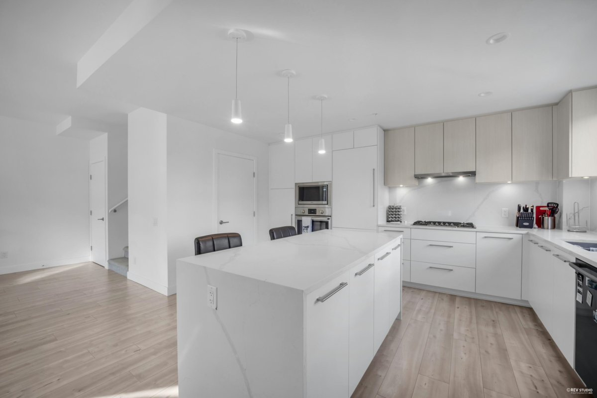 Family Room Photo of 247 2035 Glenaire Drive, North Vancouver, BC