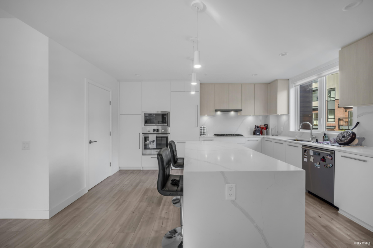 Living Room Photo of 247 2035 Glenaire Drive, North Vancouver, BC
