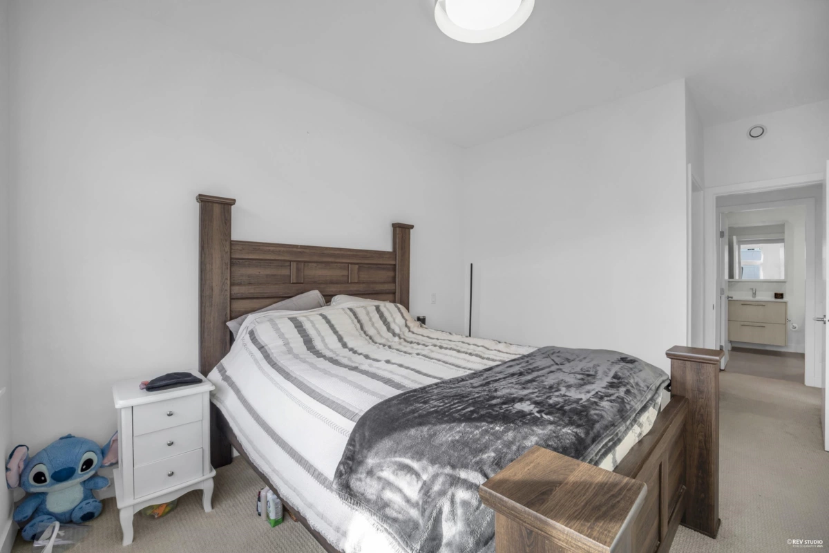 Loft / Bonus Room Photo of 247 2035 Glenaire Drive, North Vancouver, BC