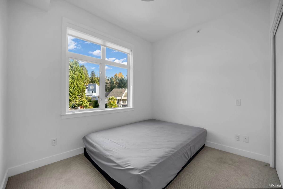 Mudroom Photo of 247 2035 Glenaire Drive, North Vancouver, BC