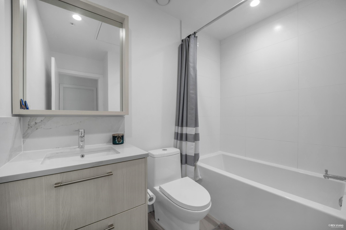 Powder Room Photo of 247 2035 Glenaire Drive, North Vancouver, BC